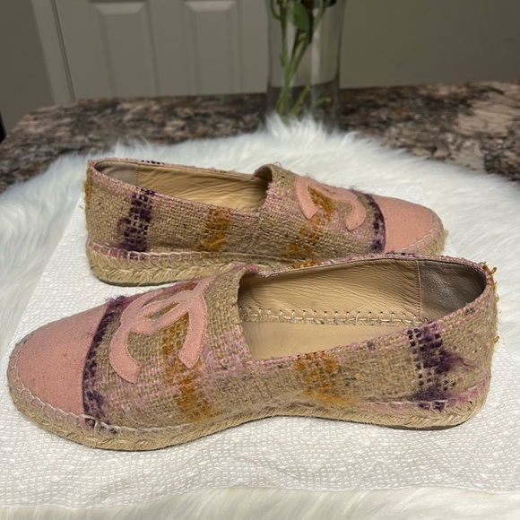 Authentic Chanel Tweed ESPADRILLES, EU38 - Picture 5 of 9